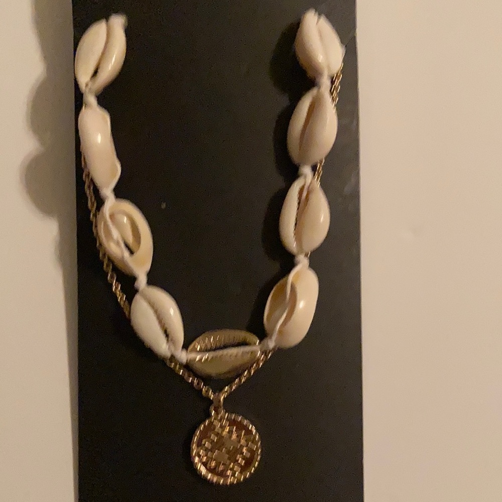 Genuine Shell 16” Necklace With Extender